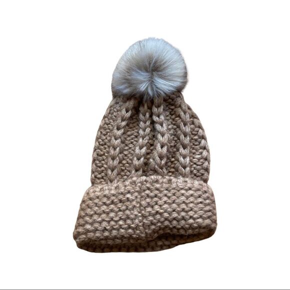 Aqua Brand Knit Pom Pom Woman’s Winter Hat Camel Exclusive for Bloomingdales - Picture 2 of 6